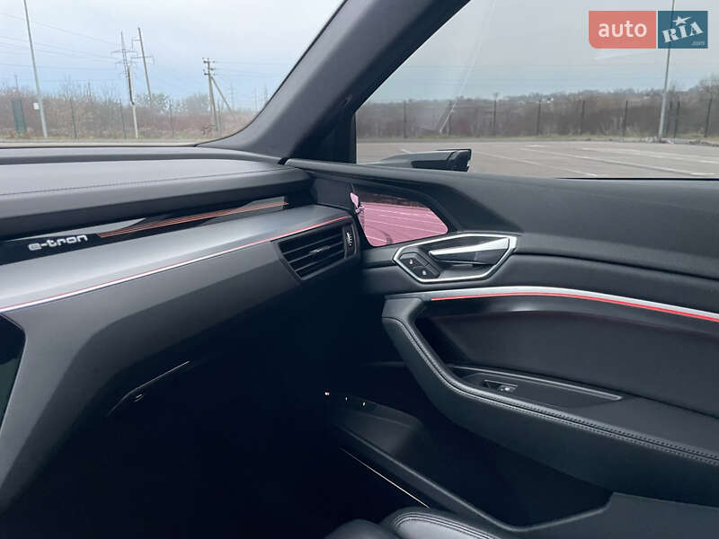 Внедорожник / Кроссовер Audi e-tron 2022 в Ровно фото 62 Внедорожник / Кроссовер Audi e-tron 2022 в Ровно