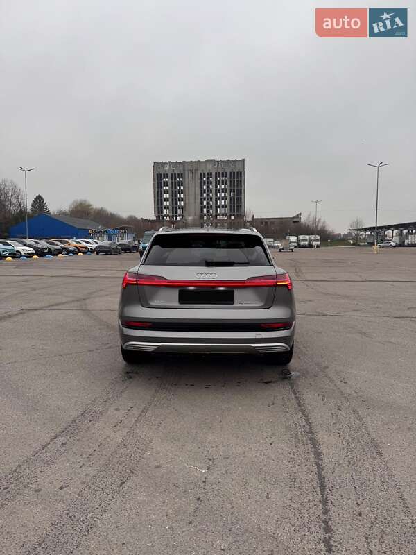 Внедорожник / Кроссовер Audi e-tron 2020 в Львове фото 10 Внедорожник / Кроссовер Audi e-tron 2020 в Львове