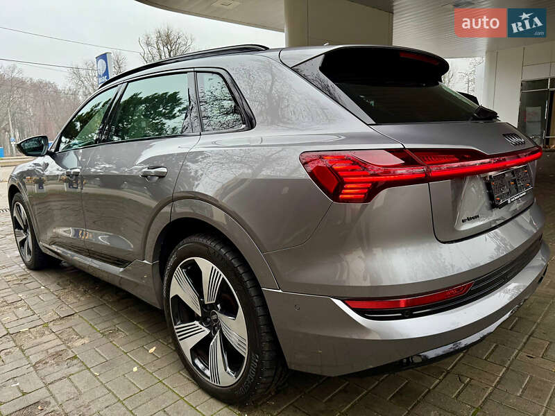 Внедорожник / Кроссовер Audi e-tron 2022 в Днепре фото 8 Внедорожник / Кроссовер Audi e-tron 2022 в Днепре
