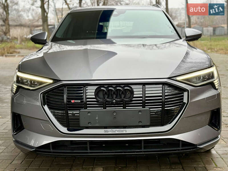 Внедорожник / Кроссовер Audi e-tron 2022 в Днепре фото 11 Внедорожник / Кроссовер Audi e-tron 2022 в Днепре