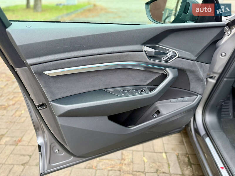 Внедорожник / Кроссовер Audi e-tron 2022 в Днепре фото 25 Внедорожник / Кроссовер Audi e-tron 2022 в Днепре