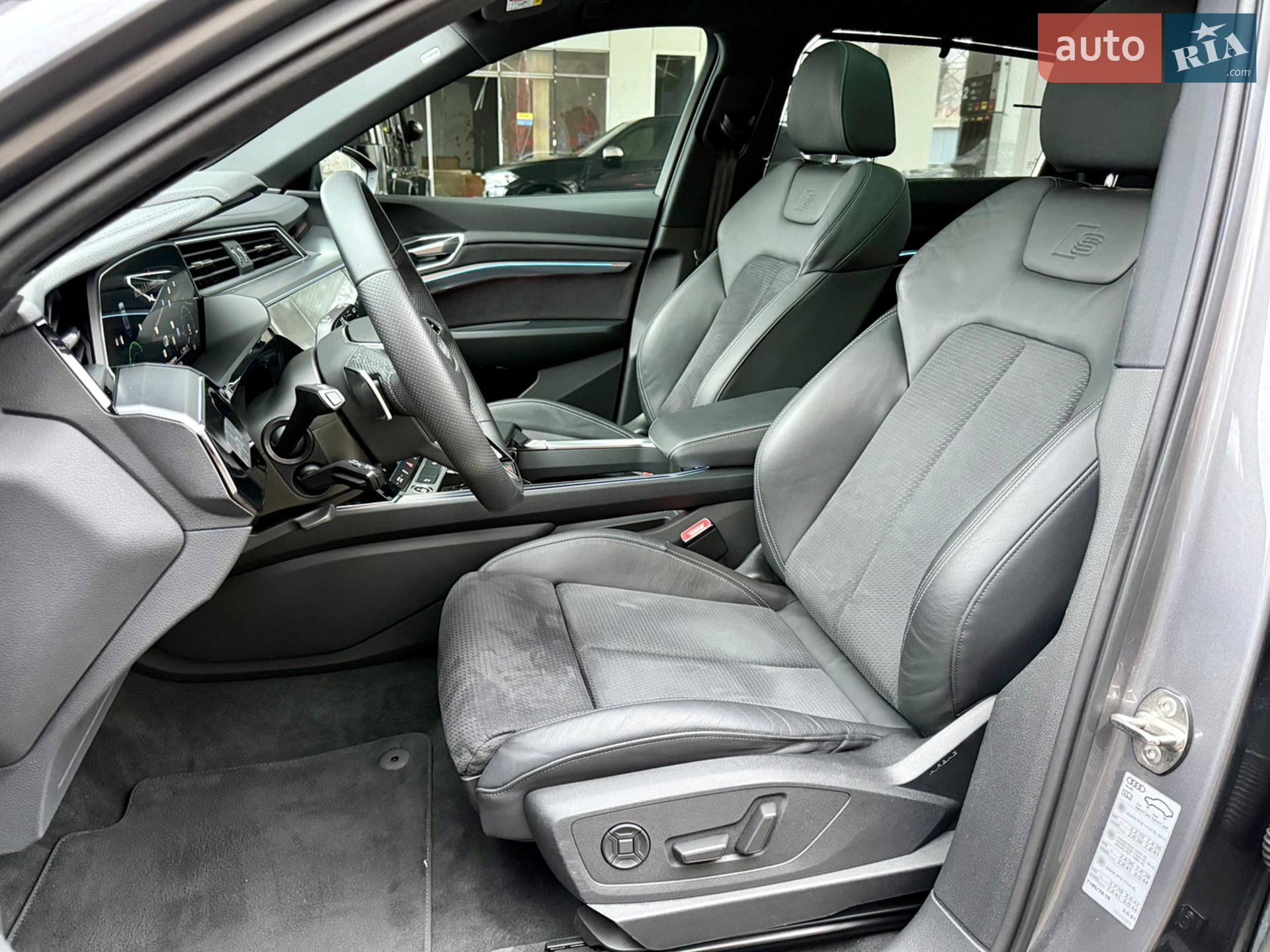 2022 Audi e-tron - мініатюра 28