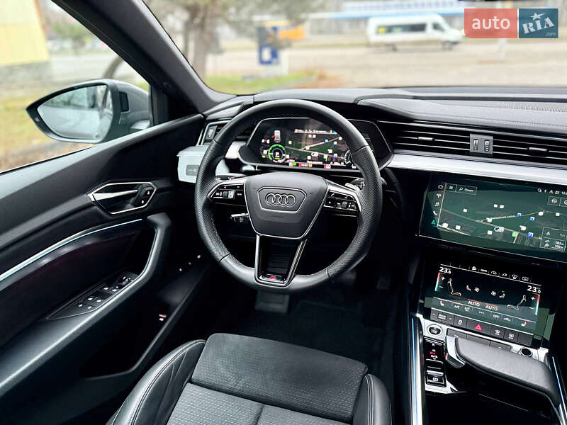 Внедорожник / Кроссовер Audi e-tron 2022 в Днепре фото 37 Внедорожник / Кроссовер Audi e-tron 2022 в Днепре