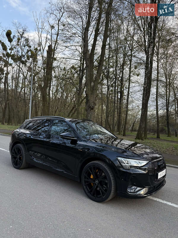 Внедорожник / Кроссовер Audi e-tron 2021 в Черновцах