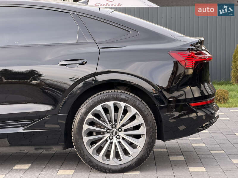 Внедорожник / Кроссовер Audi e-tron 2022 в Ужгороде