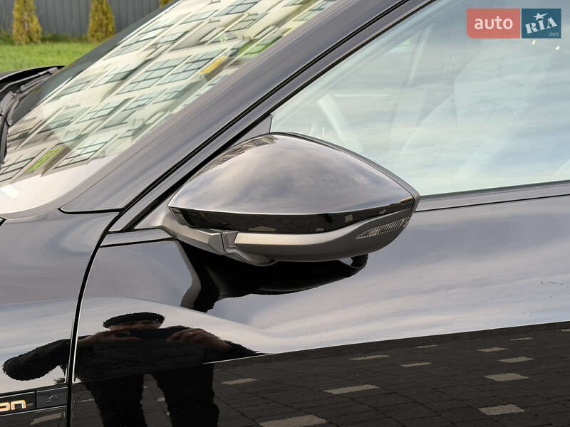 Внедорожник / Кроссовер Audi e-tron 2022 в Ужгороде