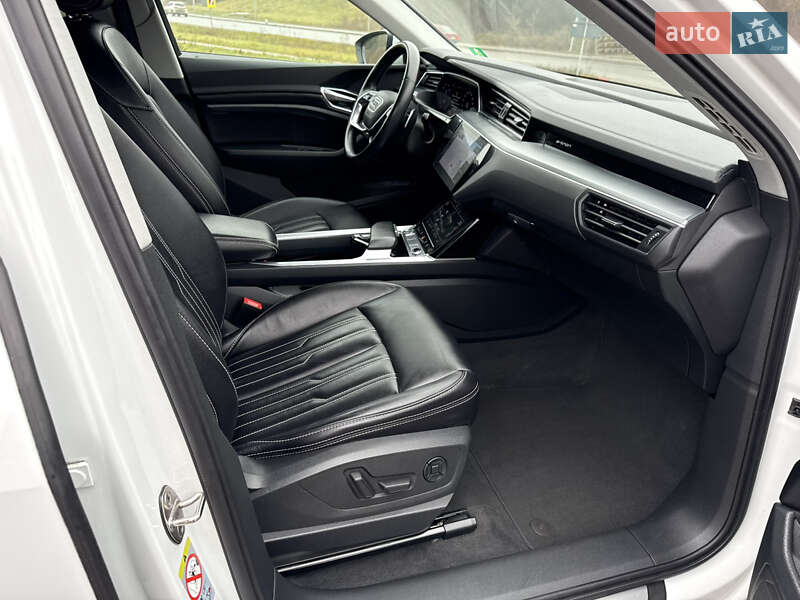 Внедорожник / Кроссовер Audi e-tron 2021 в Тернополе фото 32 Внедорожник / Кроссовер Audi e-tron 2021 в Тернополе