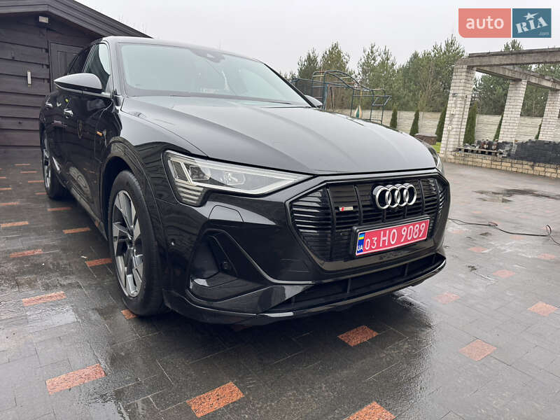 Audi e-tron 2022