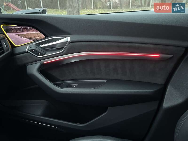 Внедорожник / Кроссовер Audi e-tron 2020 в Луцке