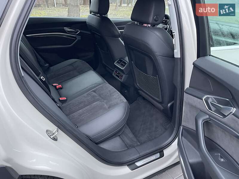 Внедорожник / Кроссовер Audi e-tron 2020 в Луцке