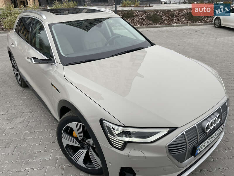 Внедорожник / Кроссовер Audi e-tron 2018 в Кропивницком