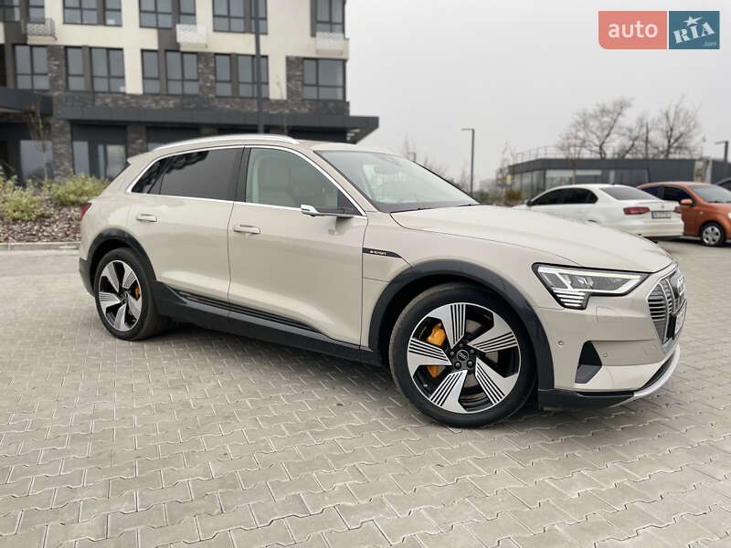 Внедорожник / Кроссовер Audi e-tron 2018 в Кропивницком