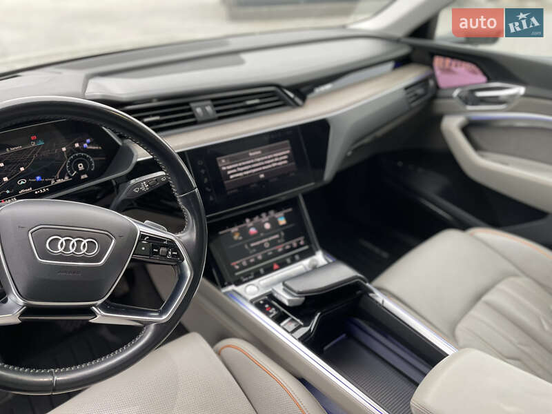 Внедорожник / Кроссовер Audi e-tron 2018 в Кропивницком