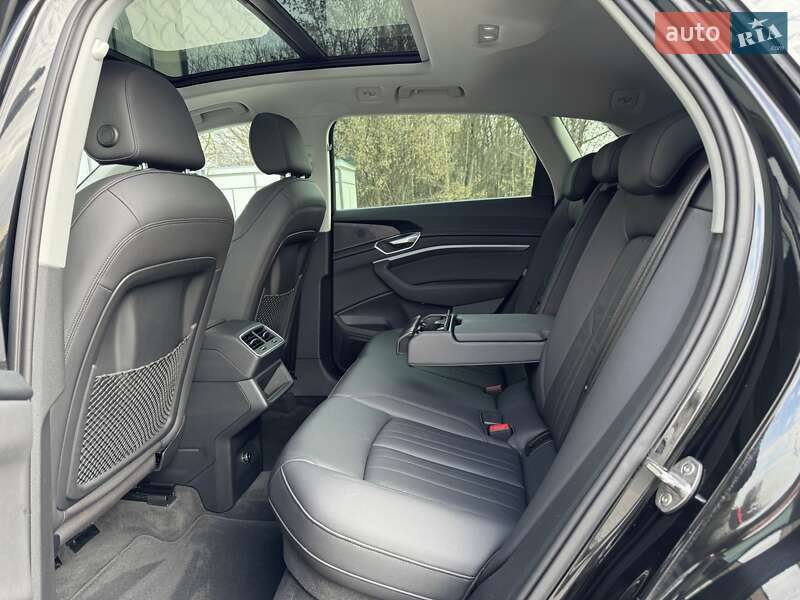 Внедорожник / Кроссовер Audi e-tron 2019 в Тернополе