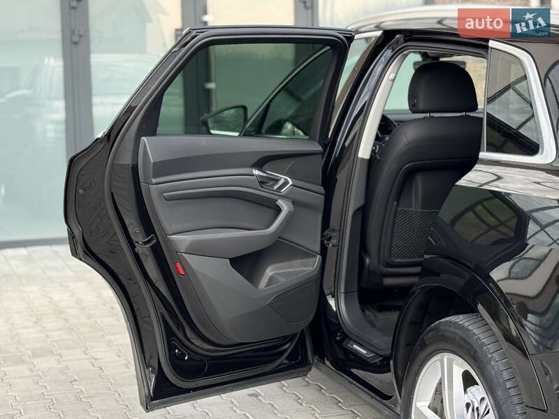 Внедорожник / Кроссовер Audi e-tron 2019 в Тернополе