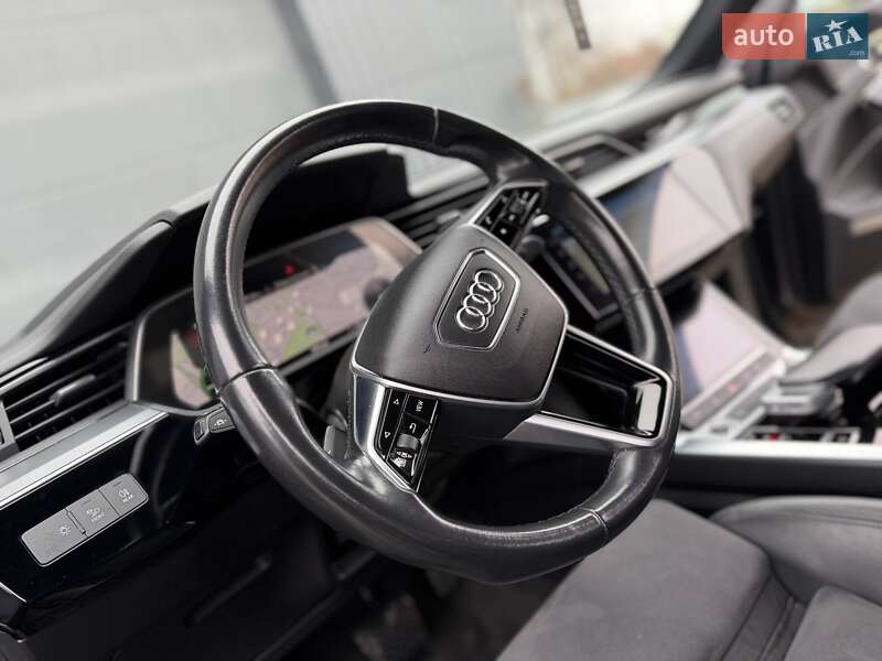 Позашляховик / Кросовер Audi e-tron 2021 в Трускавці