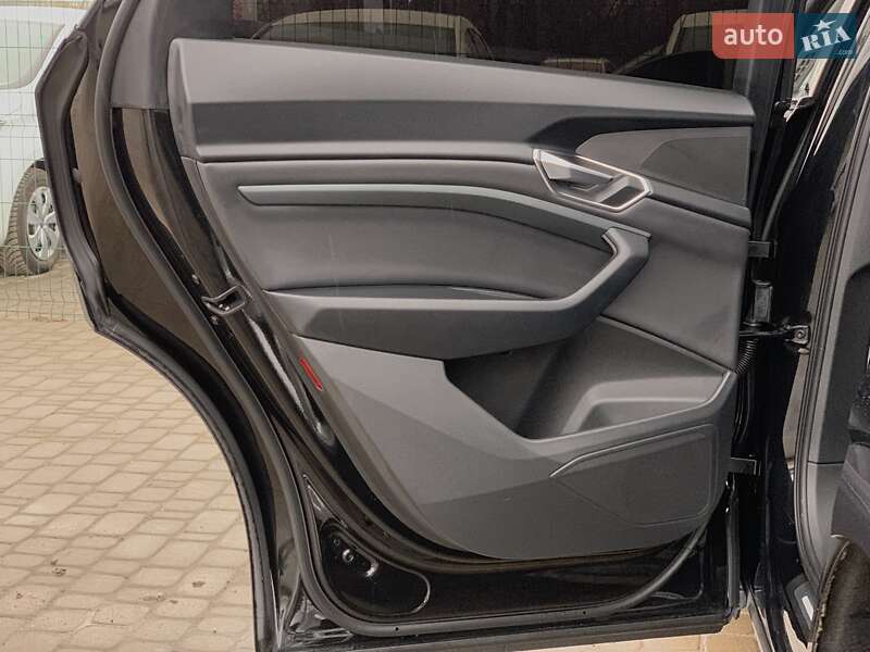 Внедорожник / Кроссовер Audi e-tron 2022 в Бердичеве
