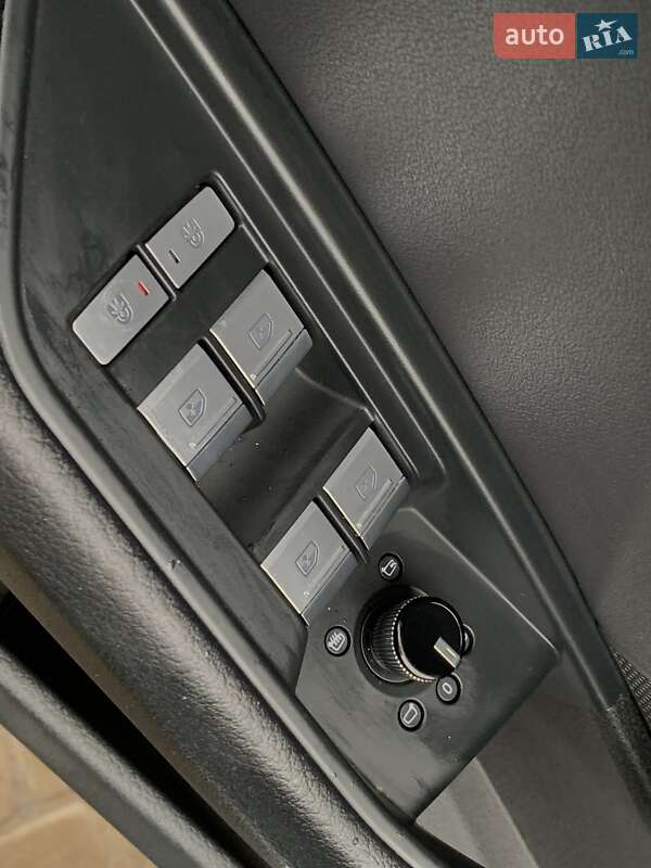 Внедорожник / Кроссовер Audi e-tron 2022 в Бердичеве