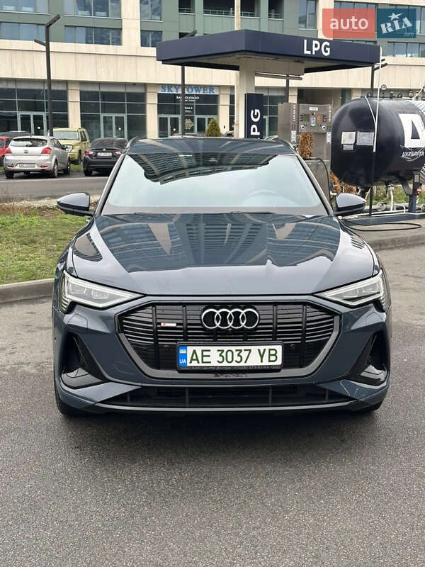 Audi e-tron 2020