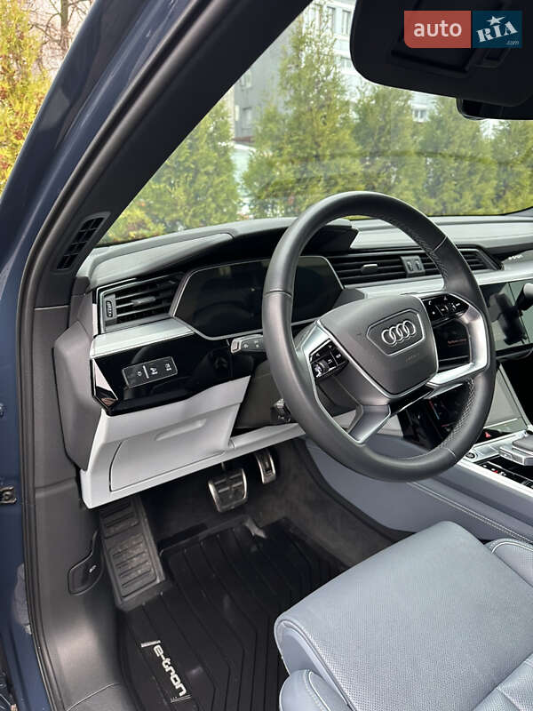Позашляховик / Кросовер Audi e-tron 2020 в Дніпрі