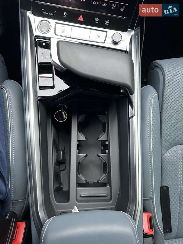 Позашляховик / Кросовер Audi e-tron 2020 в Дніпрі