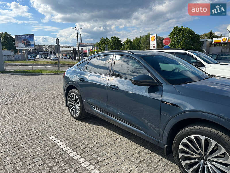 Позашляховик / Кросовер Audi e-tron 2020 в Дніпрі