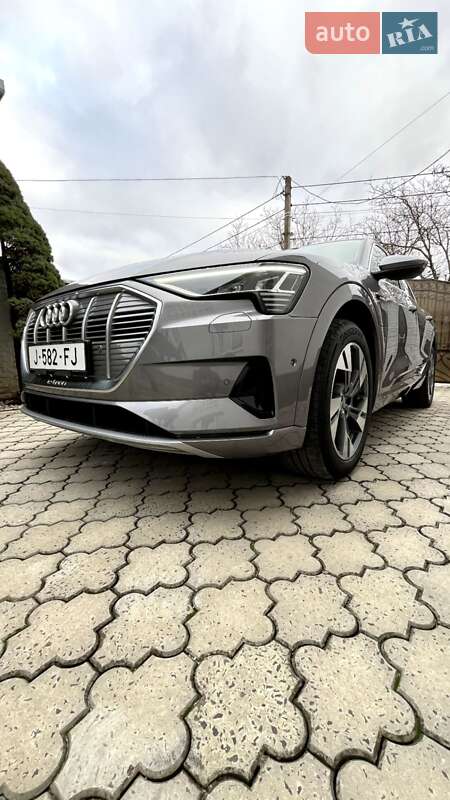 Внедорожник / Кроссовер Audi e-tron 2020 в Мукачево