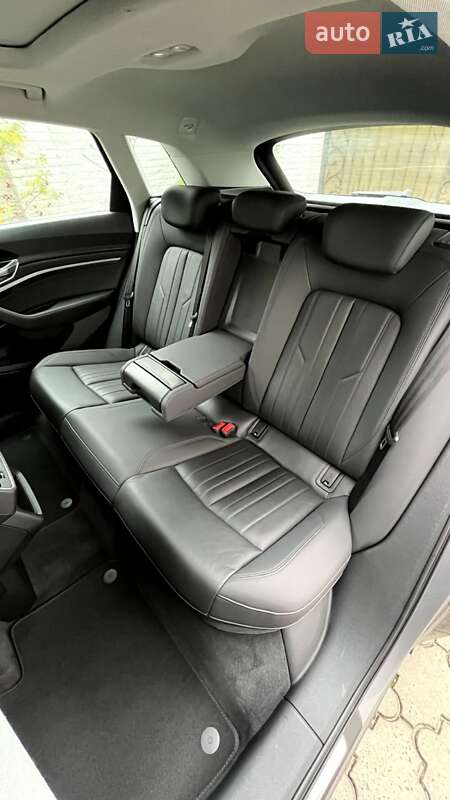 Внедорожник / Кроссовер Audi e-tron 2020 в Мукачево