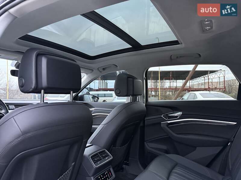 Внедорожник / Кроссовер Audi e-tron 2019 в Ужгороде фото 31 Внедорожник / Кроссовер Audi e-tron 2019 в Ужгороде