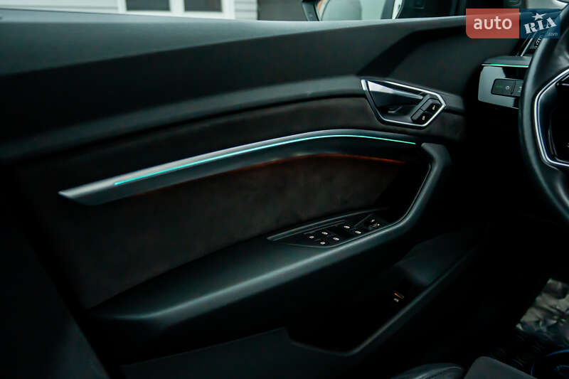 Внедорожник / Кроссовер Audi e-tron 2020 в Луцке фото 72 Внедорожник / Кроссовер Audi e-tron 2020 в Луцке