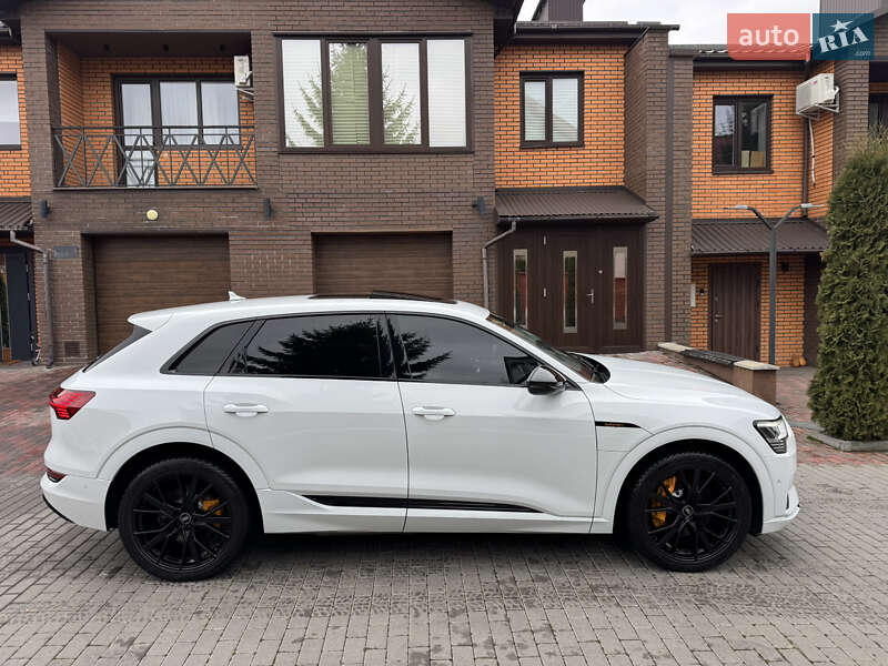 Внедорожник / Кроссовер Audi e-tron 2023 в Хмельницком