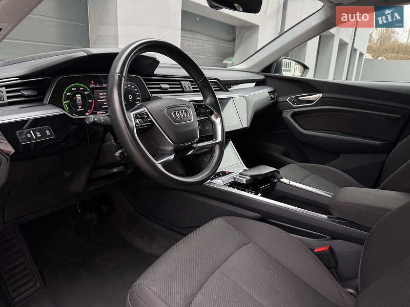 Внедорожник / Кроссовер Audi e-tron 2020 в Тернополе фото 35 Внедорожник / Кроссовер Audi e-tron 2020 в Тернополе