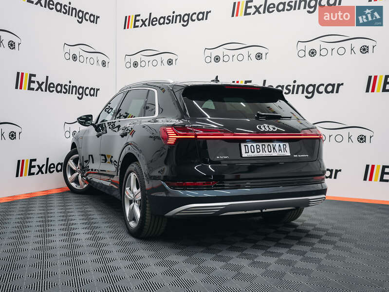 Внедорожник / Кроссовер Audi e-tron 2022 в Львове