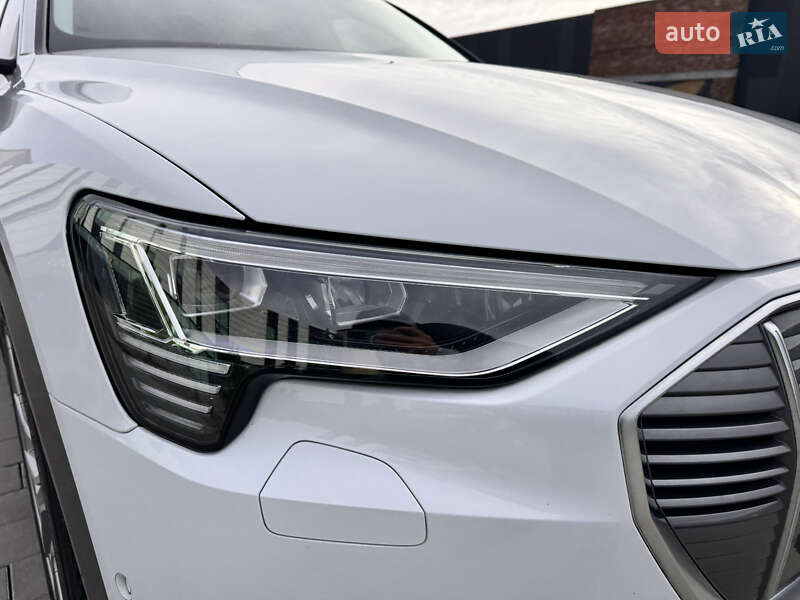 Внедорожник / Кроссовер Audi e-tron 2023 в Хмельницком