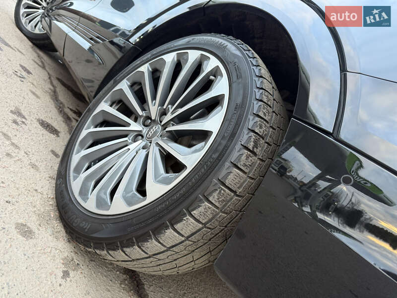 Позашляховик / Кросовер Audi e-tron 2019 в Дрогобичі