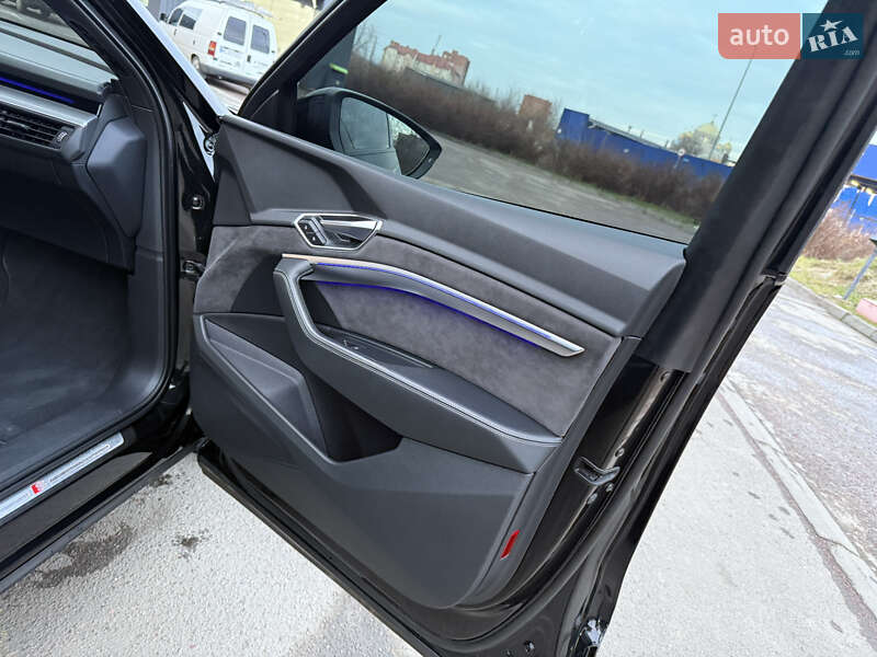 Позашляховик / Кросовер Audi e-tron 2019 в Дрогобичі