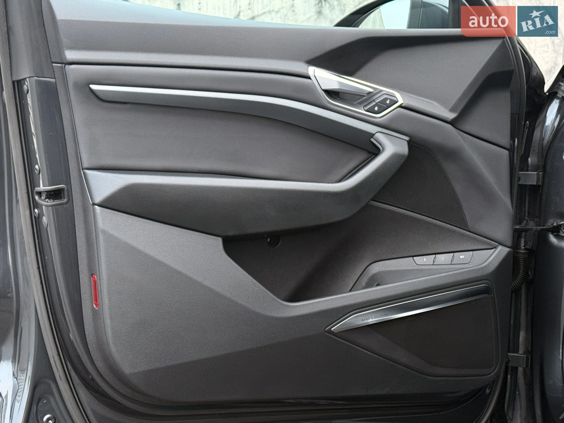 2020 Audi e-tron - мініатюра 27