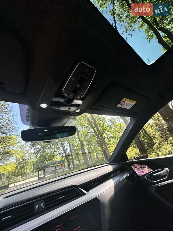 Внедорожник / Кроссовер Audi e-tron 2020 в Киеве фото 30 Внедорожник / Кроссовер Audi e-tron 2020 в Киеве