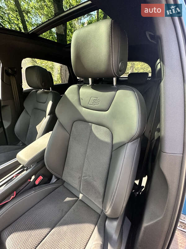 Внедорожник / Кроссовер Audi e-tron 2020 в Киеве фото 34 Внедорожник / Кроссовер Audi e-tron 2020 в Киеве