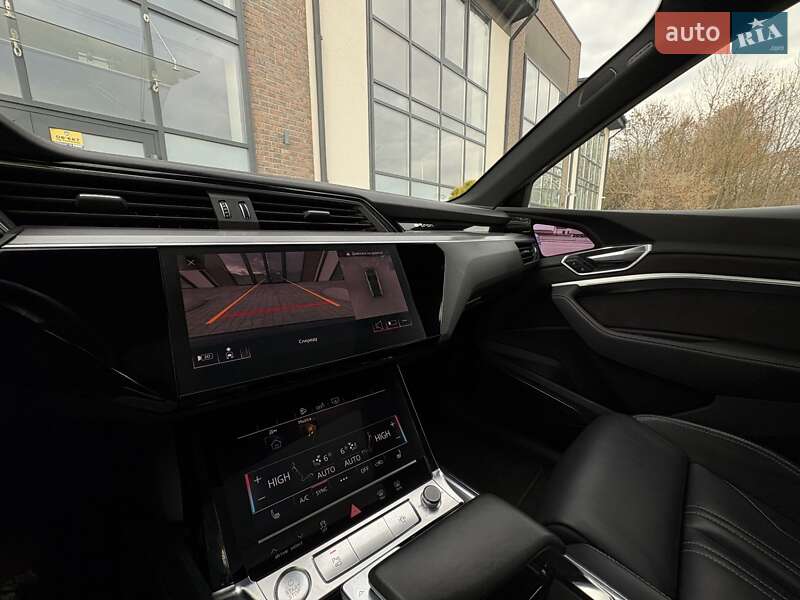 Внедорожник / Кроссовер Audi e-tron 2019 в Тернополе