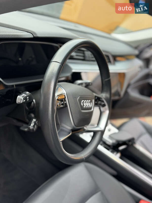 Внедорожник / Кроссовер Audi e-tron 2021 в Ровно фото 28 Внедорожник / Кроссовер Audi e-tron 2021 в Ровно