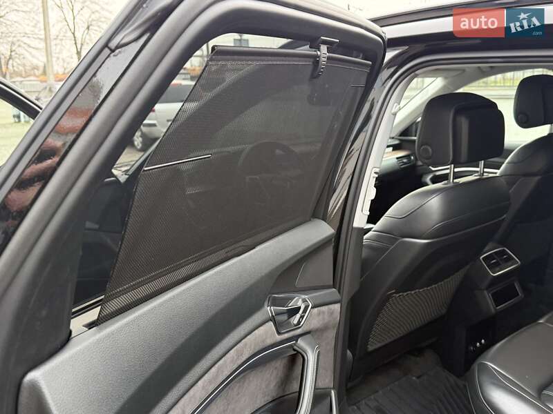 Внедорожник / Кроссовер Audi e-tron 2019 в Дрогобыче фото 32 Внедорожник / Кроссовер Audi e-tron 2019 в Дрогобыче