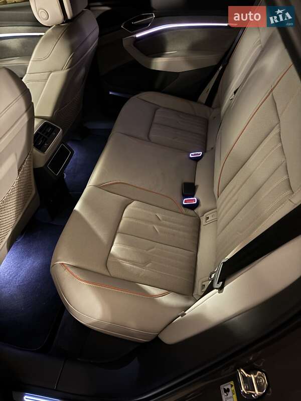 Внедорожник / Кроссовер Audi e-tron 2022 в Одессе фото 32 Внедорожник / Кроссовер Audi e-tron 2022 в Одессе