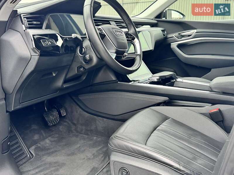 Внедорожник / Кроссовер Audi e-tron 2021 в Львове фото 25 Внедорожник / Кроссовер Audi e-tron 2021 в Львове
