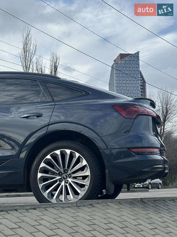 Внедорожник / Кроссовер Audi e-tron 2020 в Днепре фото 5 Внедорожник / Кроссовер Audi e-tron 2020 в Днепре