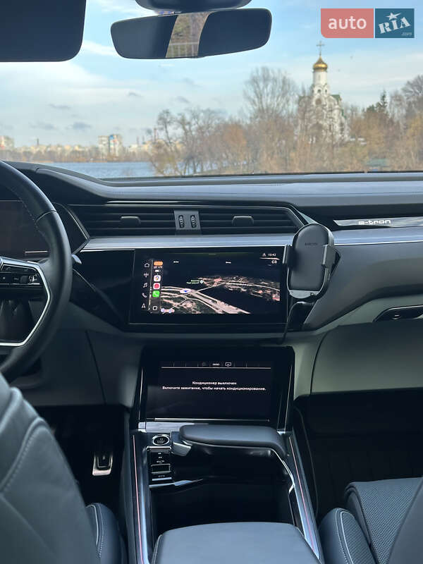 Внедорожник / Кроссовер Audi e-tron 2020 в Днепре фото 26 Внедорожник / Кроссовер Audi e-tron 2020 в Днепре