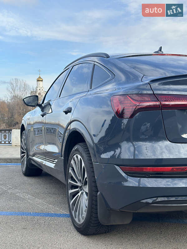Внедорожник / Кроссовер Audi e-tron 2020 в Днепре фото 7 Внедорожник / Кроссовер Audi e-tron 2020 в Днепре