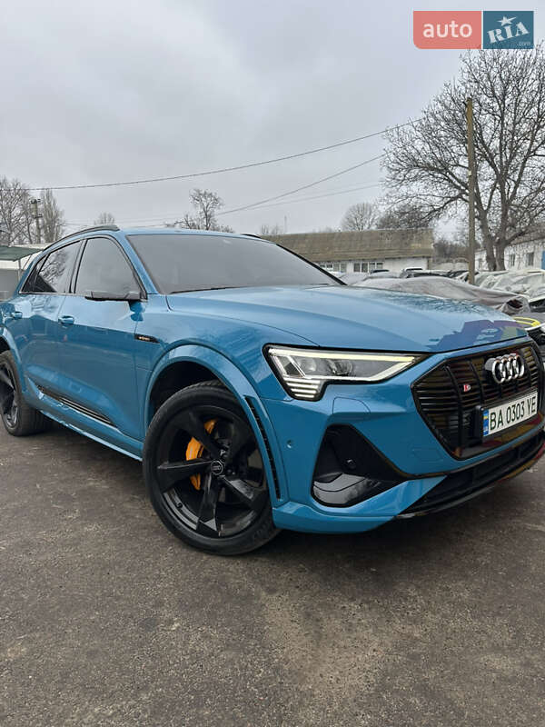 Внедорожник / Кроссовер Audi e-tron 2020 в Кривом Озере
