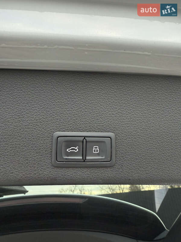 Внедорожник / Кроссовер Audi e-tron 2019 в Дрогобыче фото 42 Внедорожник / Кроссовер Audi e-tron 2019 в Дрогобыче