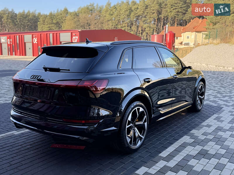 Внедорожник / Кроссовер Audi e-tron 2022 в Львове